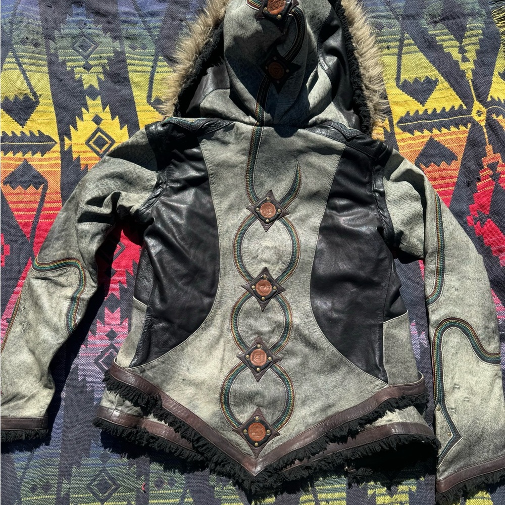 Analog Women's Black and Gray Patterned Ski Jacket